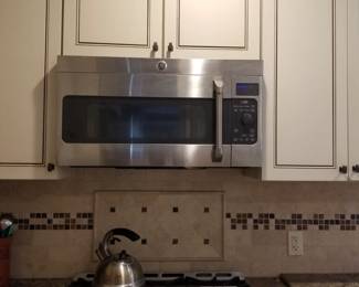 GE Profile microwave oven mfg. 6/2015; 30" wide
