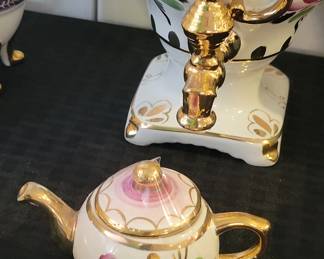Vintage Gzhel Decorative Porcelain Gilded Tea Samovar Pink Roses Floral Motif.....OUR PRICE $30.......sold on ebay for $65 plus $10 shipping