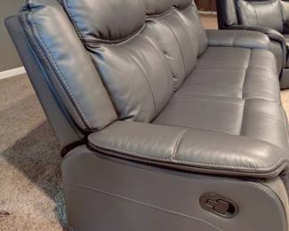 3 PIECE "FAUX" LEATHER(FEELS LIKE THE REAL DEAL) RECLINING SOFA/COUCH, CONSOLE LOVESEAT, AND CHAIR- ALL RECLINING WITH LUMBAR SUPPORT IN GREAT CONDITION AND FEELS LIKE LEATHER(UNABLE TO CONFIRM) $400 SOFA, $350 CONSOLE LOVESEAT AND $250 CHAIR .....ALL RECLINE AND ALL PRICES ARE 1/2 OF NEW COMPARIBLE AT NFM