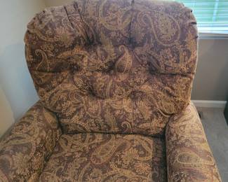 LOVESEAT $90, TWO MATCHING CHAIRS(ONE RECLINES) $60 RECLINER & $40 CHAIR