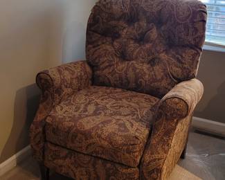 LOVESEAT $90, TWO MATCHING CHAIRS(ONE RECLINES) $60 RECLINER & $40 CHAIR