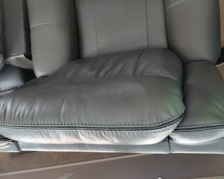 3 PIECE "FAUX" LEATHER(FEELS LIKE THE REAL DEAL) RECLINING SOFA/COUCH, CONSOLE LOVESEAT, AND CHAIR- ALL RECLINING WITH LUMBAR SUPPORT IN GREAT CONDITION AND FEELS LIKE LEATHER(UNABLE TO CONFIRM) $400 SOFA, $350 CONSOLE LOVESEAT AND $250 CHAIR .....ALL RECLINE AND ALL PRICES ARE 1/2 OF NEW COMPARIBLE AT NFM