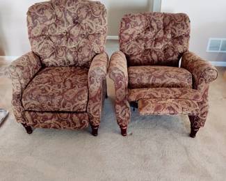 LOVESEAT $90, TWO MATCHING CHAIRS(ONE RECLINES) $60 RECLINER & $40 CHAIR