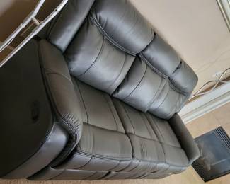 3 PIECE "FAUX" LEATHER(FEELS LIKE THE REAL DEAL) RECLINING SOFA/COUCH, CONSOLE LOVESEAT, AND CHAIR- ALL RECLINING WITH LUMBAR SUPPORT IN GREAT CONDITION AND FEELS LIKE LEATHER(UNABLE TO CONFIRM) $400 SOFA, $350 CONSOLE LOVESEAT AND $250 CHAIR .....ALL RECLINE AND ALL PRICES ARE 1/2 OF NEW COMPARIBLE AT NFM