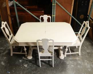 Vintage Expanding Dining Table and Chairs