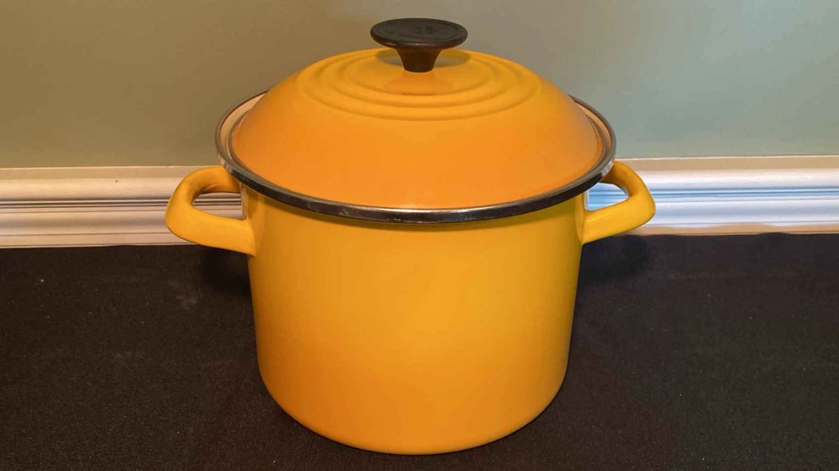  01 Le Creuset 22cm Warm Yellow Orange Ombre Enamel Stock Pot 