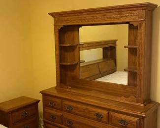 Broyhill Style Large 8 Drawer Dresser Mirror Shelf Unit Nightstand