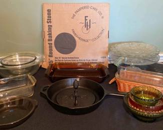 Bakeware Essentials Assortment Pyrex, Fire King, Pampered Chef, Lodge Cast Iron More