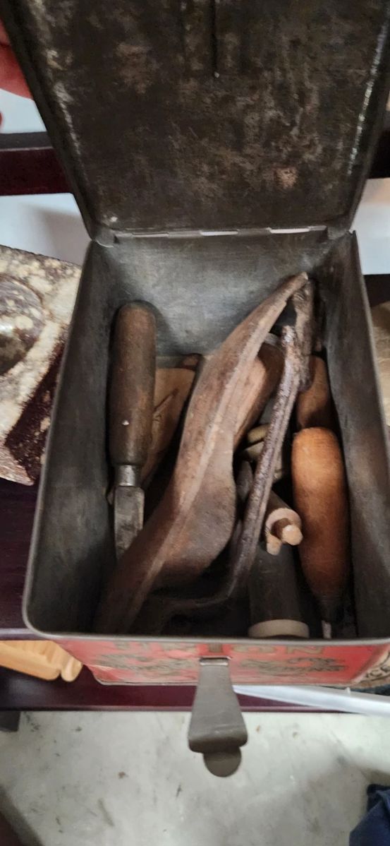 Cobbler tools