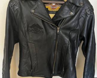 Harley Davidson jacket
Woman’s small