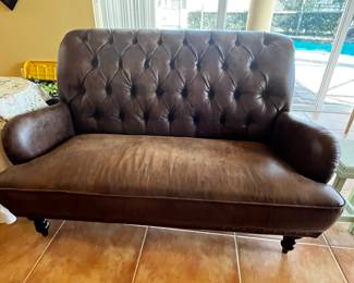 Brown leather lovesest