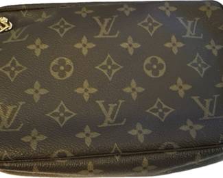 VINTAGE LOUIS VUITTON TOILETRY  BAG