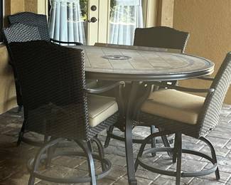 Patio set with table & 4 chairs