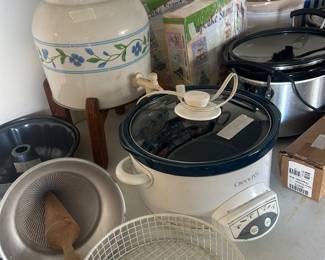 Need A Crockpot - several to choose from