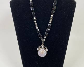 Faux Pearl Pendant On Beaded Chain

