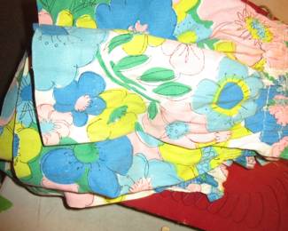 Vintage little drapes/curtains