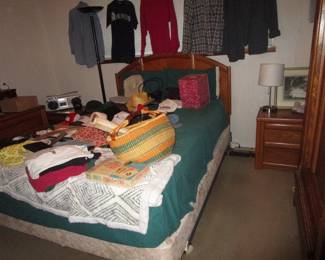 More vintage clothing, handbags, trucker hats