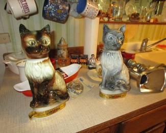 Cute kitty decanters vintage