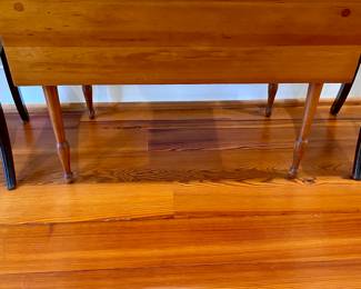 Lovely cherry dropleaf table