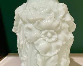 Gaudy Poppy Lancaster Glass vase