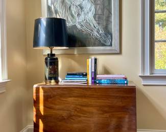 Beautiful dropleaf straight leg table