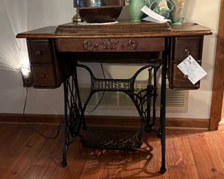 Antique Singer Sewing Machine Treadle  In Oak Cabinet