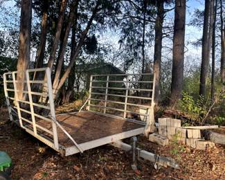 This trailer just needs air in tires 