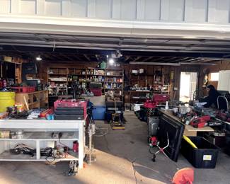 A large garage full of many tools! 