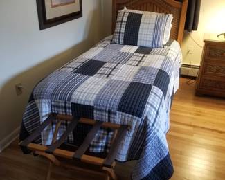 Twin bedroom set: single bed