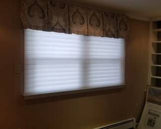 Valance; HunterDouglas blinds