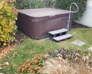 Hot tub