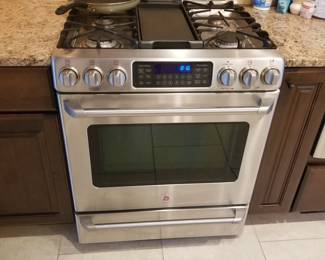 30" GE gas range with griddle
