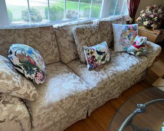 COMFY couch!
