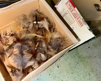 oooh Motherload of Fly fishing Flies                                              https://youtu.be/tAwjFuYZfPE?si=7OqolnIMuGpKxvIO