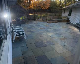 a few outdoor treasures.. gorgeous courtyard!