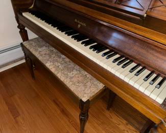 Knabe Piano w/bench