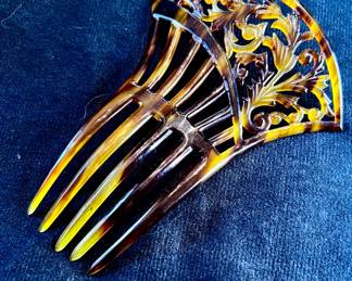 Vintage hair comb