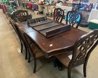 EXTENDABLE DINING TABLE AND CHAIR SET