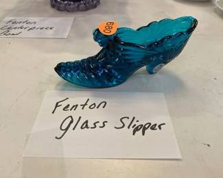 FENTON GLASS SLIPPER