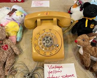 VINTAGE YELLOW ROTARY PHONE