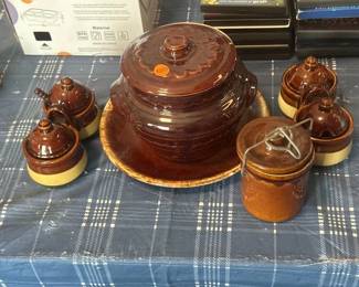 CREAM AND SUGAR BOWL , PLATE , ETC