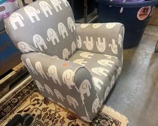 CHILDS PLUSH ROCKING CHAIR