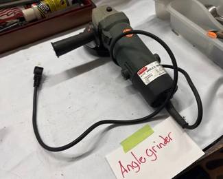 ANGLE GRINDER
