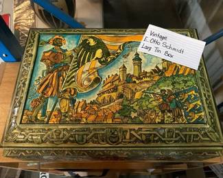 VINTAGE E OTTO SCHMIDT LARGE TIN BOX