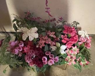 Floral arrangement.