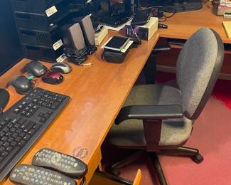 Desk unit.