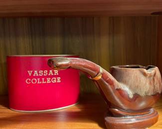 Assorted items.