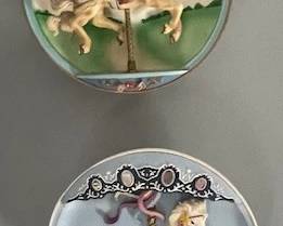 Rhodes Studio Musical Horse Plates.