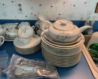 Set of Bavarian china.