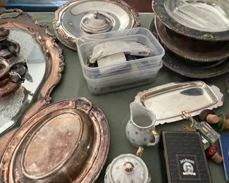 Silverplate items.